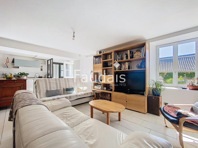 Maison - 151 m² - 6 pièces