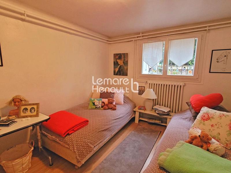 Maison - 198 m² - 8 pièces