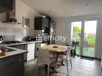 Maison - 144 m² - 5 pièces