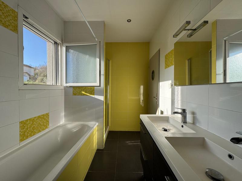 Maison ancienne - 93 m² - 4 pièces