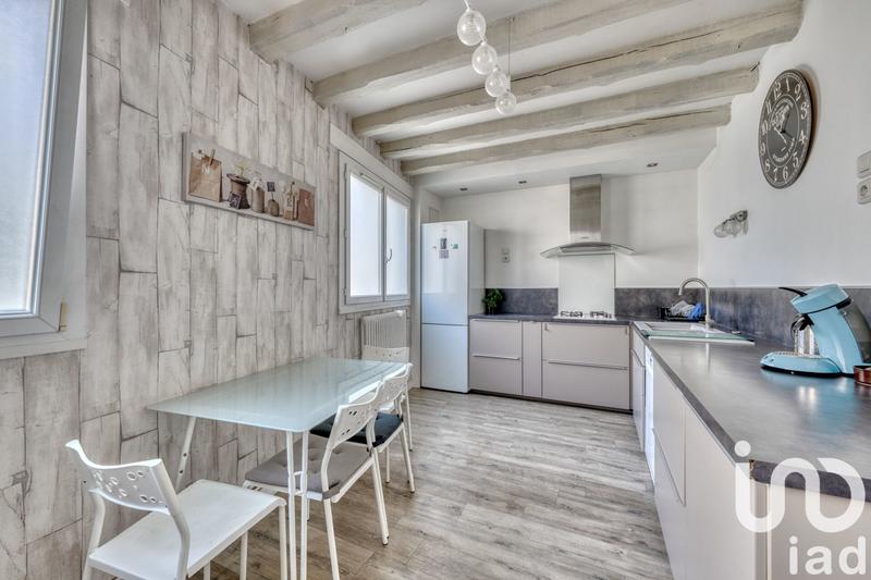 Maison - 210 m² - 8 pièces