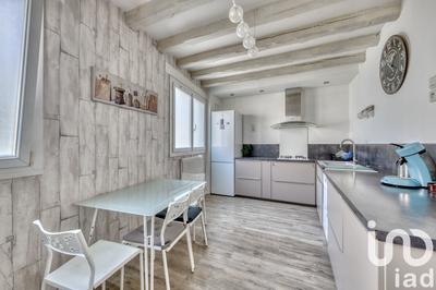 Maison - 210 m² - 8 pièces