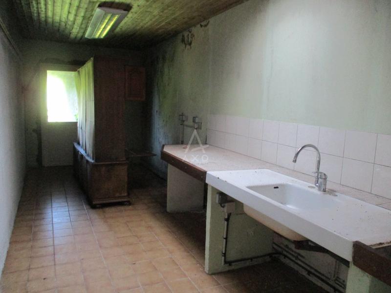 Maison - 258 m² - 9 pièces