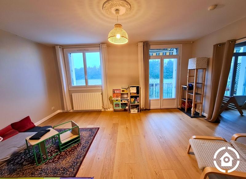 Appartement - 91 m² - 4 pièces