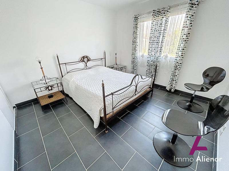 Maison - 212 m² - 7 pièces