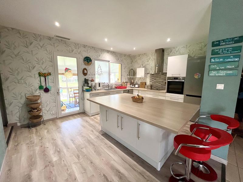 Maison - 146 m² - 5 pièces