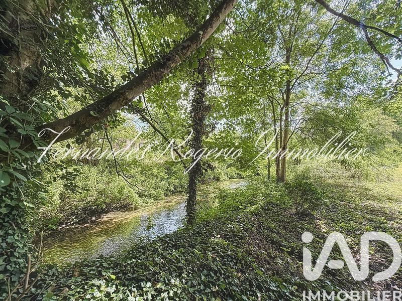 Maison - 196 m² - 8 pièces