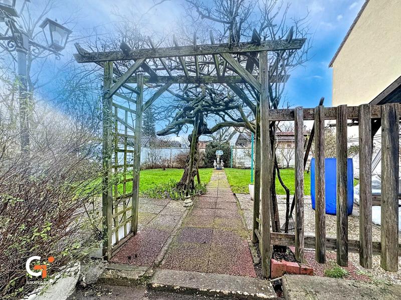 Maison - 97 m² - 6 pièces