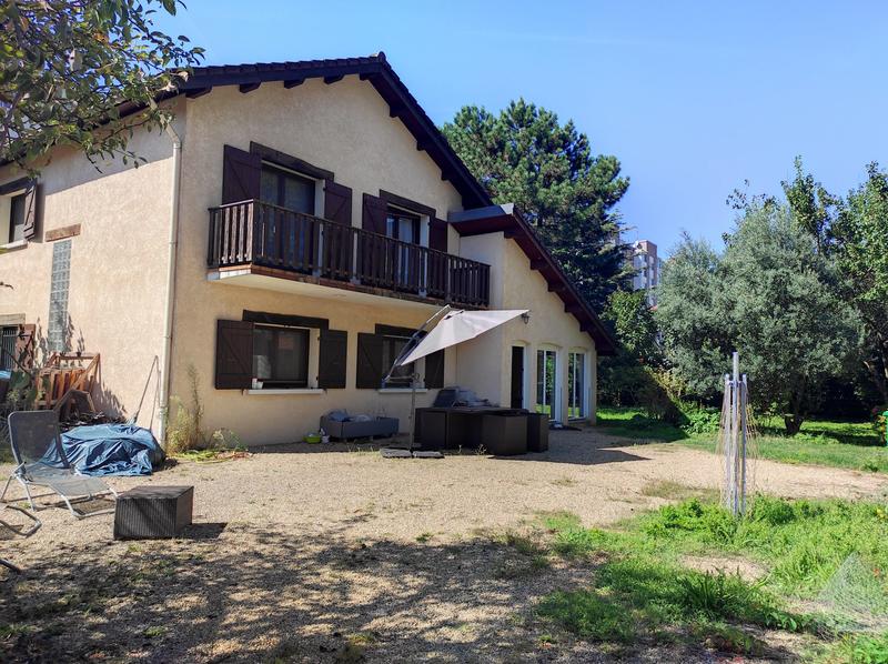 Maison - 156 m² - 7 pièces