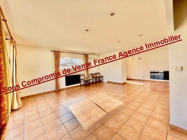 Villa - 100 m² - 3 pièces