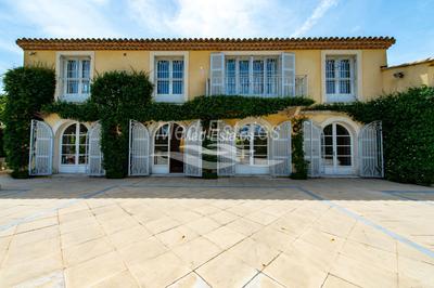 Villa - 250 m² - 5 pièces