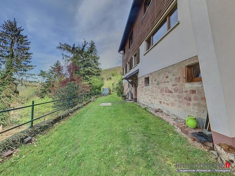 Maison - 272 m² - 9 pièces