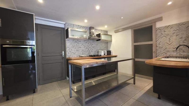 Villa - 385 m² - 12 pièces