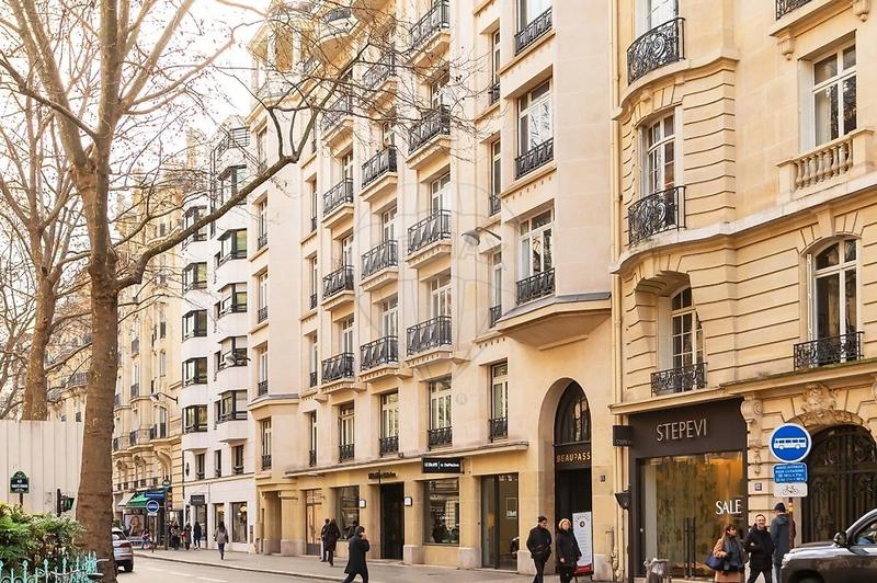 Bureau - 259 m² - 8 pièces