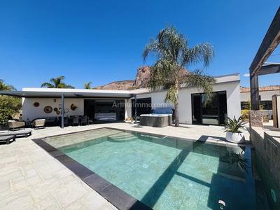 Maison - 143 m² - 5 pièces