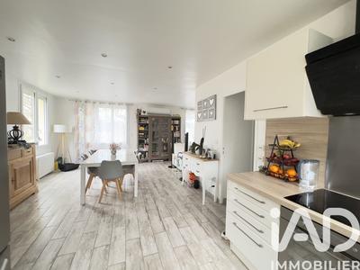 Maison - 95 m² - 5 pièces