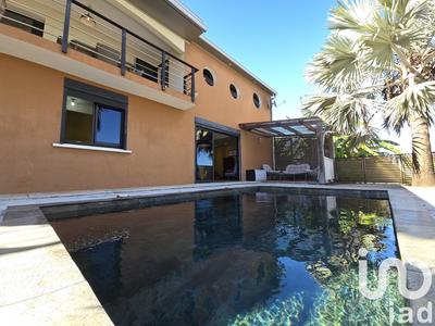 Maison - 214 m² - 7 pièces