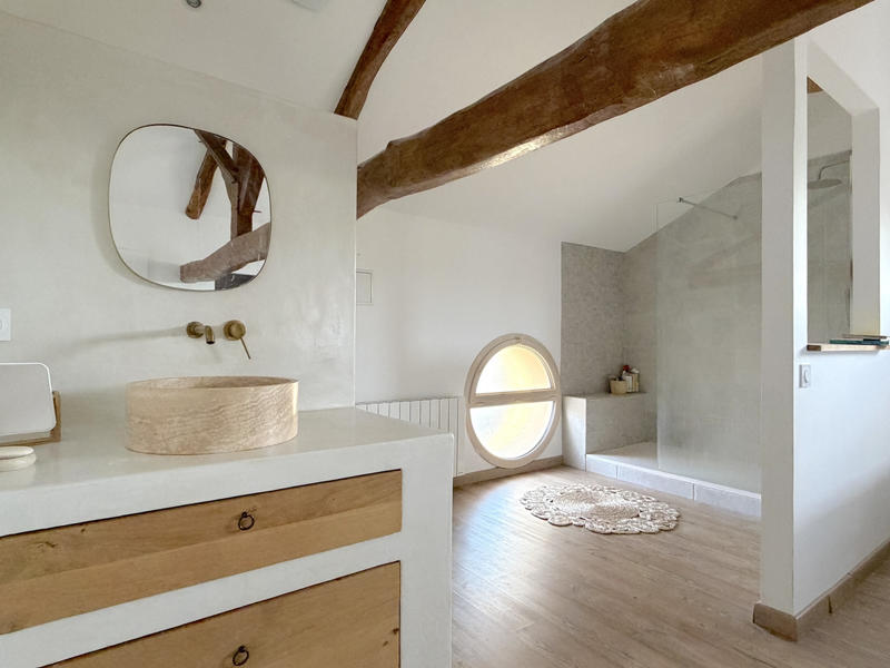 Maison - 255 m² - 7 pièces