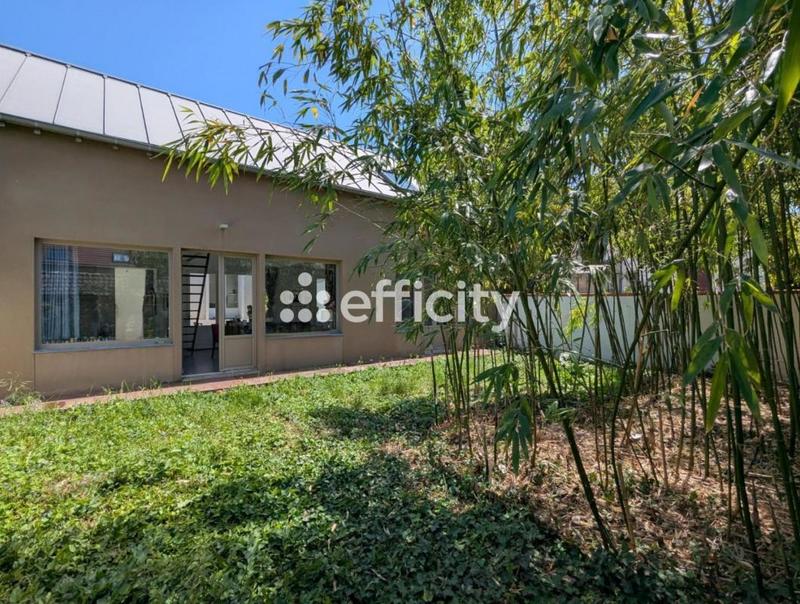 Maison - 151 m² - 6 pièces