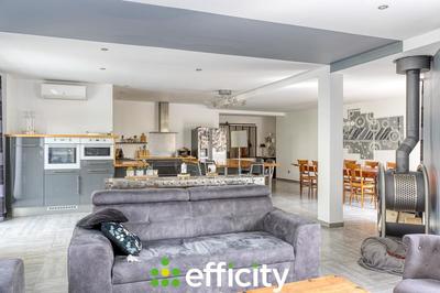 Appartement - 137 m² - 4 pièces