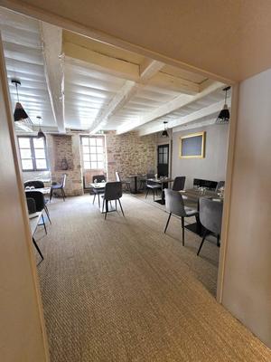 Fonds de commerce - 302 m²