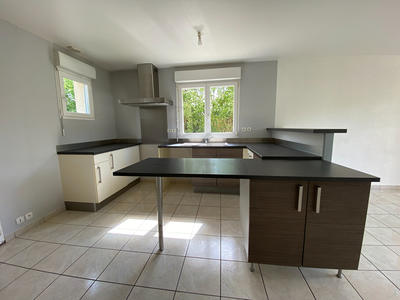 Maison - 98 m² - 4 pièces