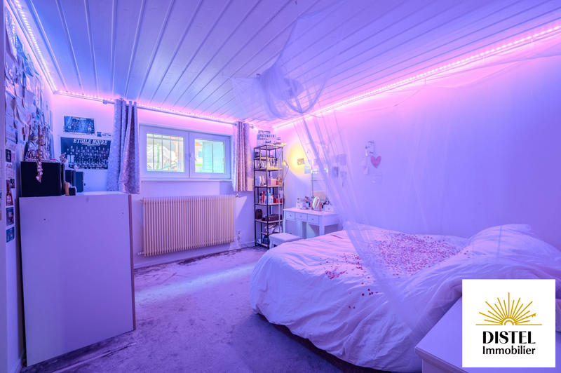 Maison - 241 m² - 8 pièces