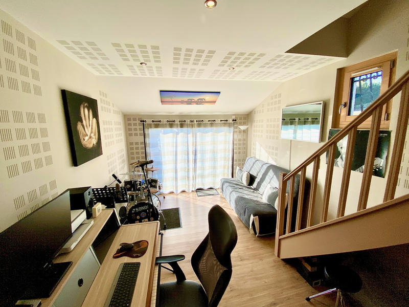 Maison - 133 m² - 9 pièces