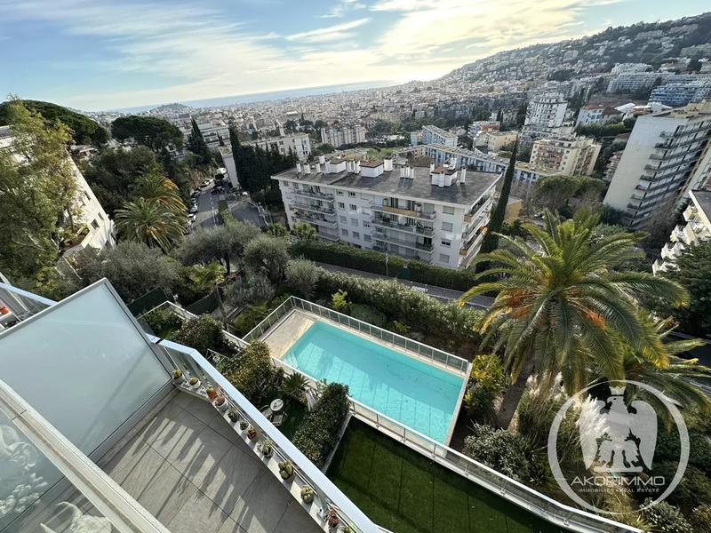 Appartement - 108 m² - 4 pièces