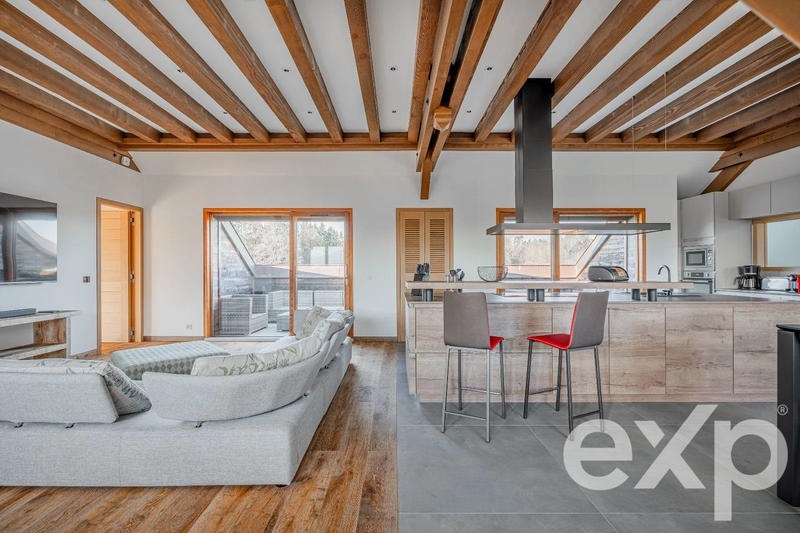 Maison - 393 m² - 12 pièces