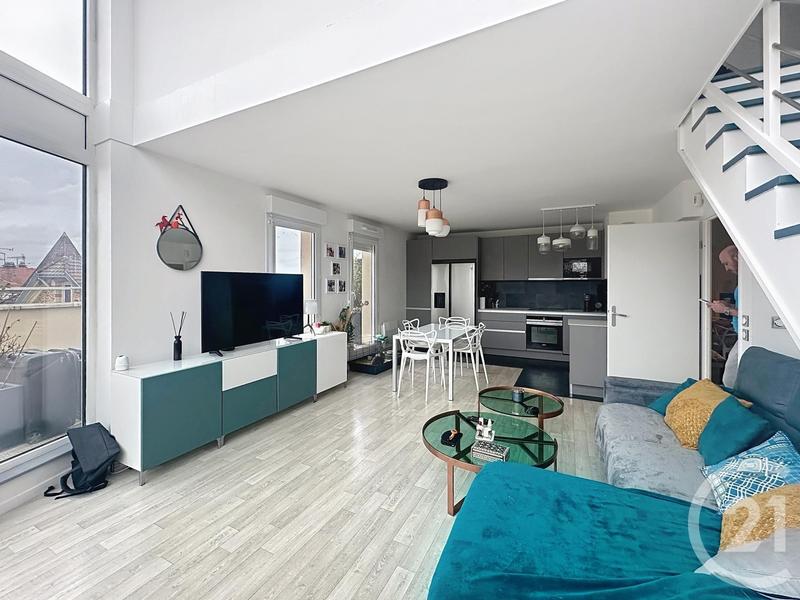 Duplex - 98 m² - 5 pièces