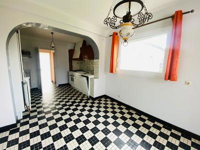 Maison - 140 m² - 6 pièces