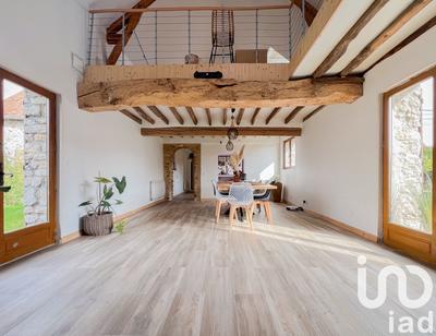 Maison - 180 m² - 6 pièces