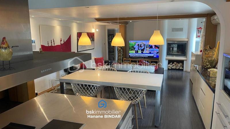 Villa - 203 m² - 7 pièces