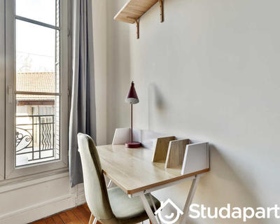 Chambre - 80 m² - 1 pièce