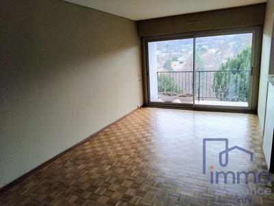 Appartement - 79 m² - 5 pièces
