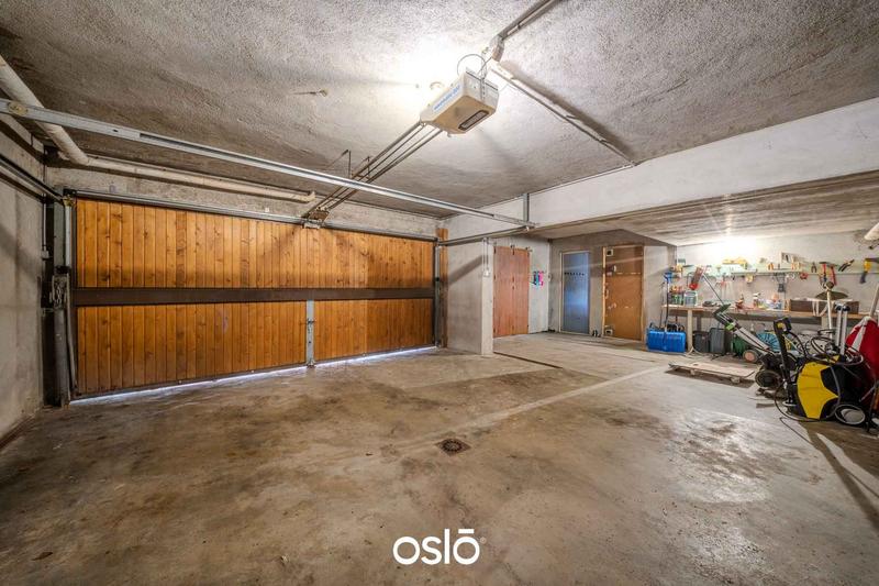 Maison - 329 m² - 10 pièces