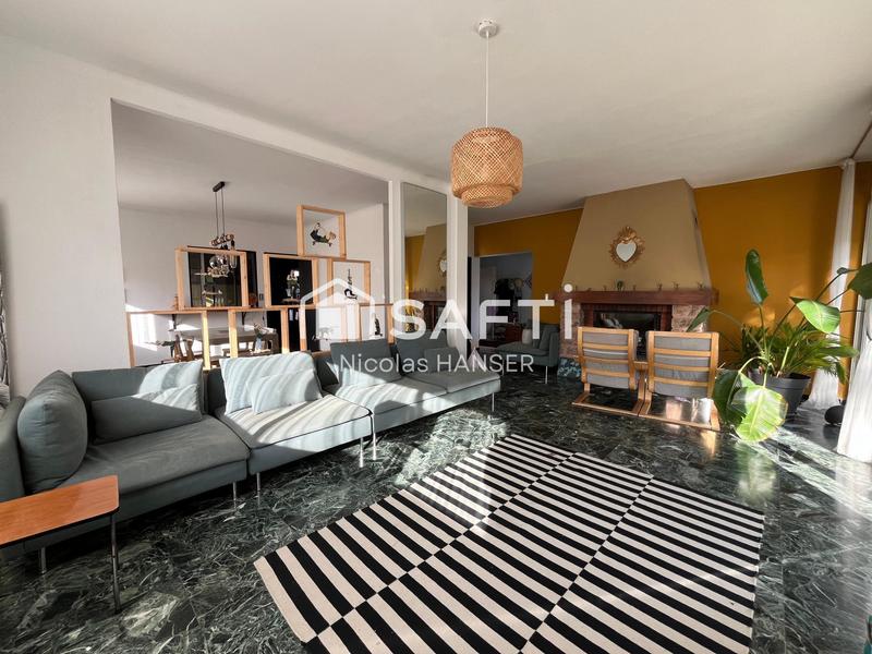 Maison - 184 m² - 8 pièces