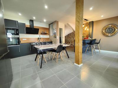 Maison de village - 80 m² - 4 pièces