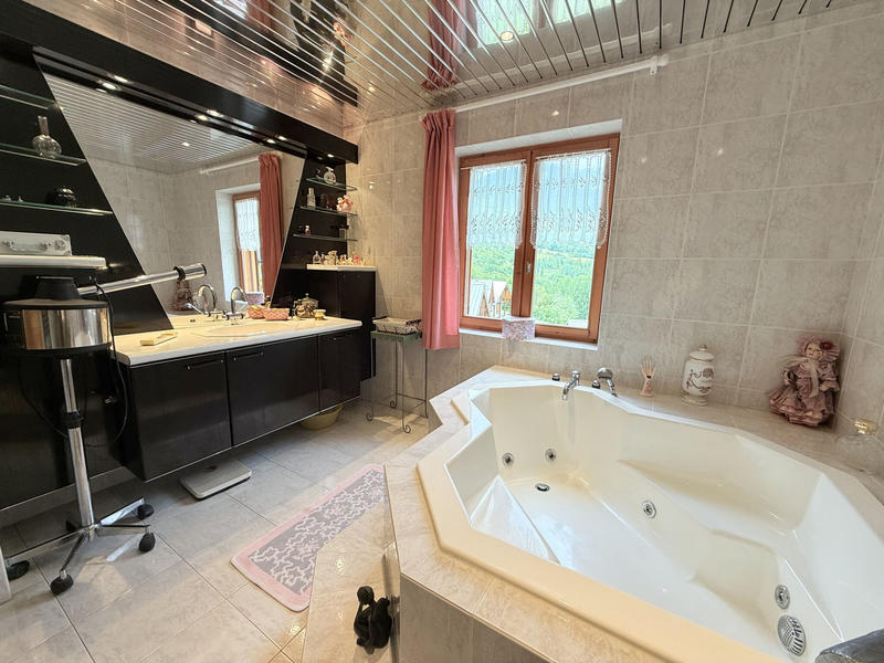 Maison - 173 m² - 5 pièces