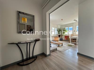 Appartement - 83 m² - 4 pièces