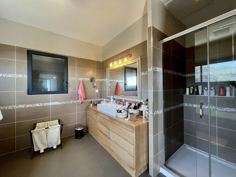 Maison - 195 m² - 5 pièces