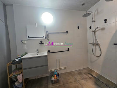 Maison traditionnelle - 194 m² - 9 pièces