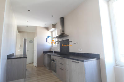 Appartement - 64 m² - 4 pièces