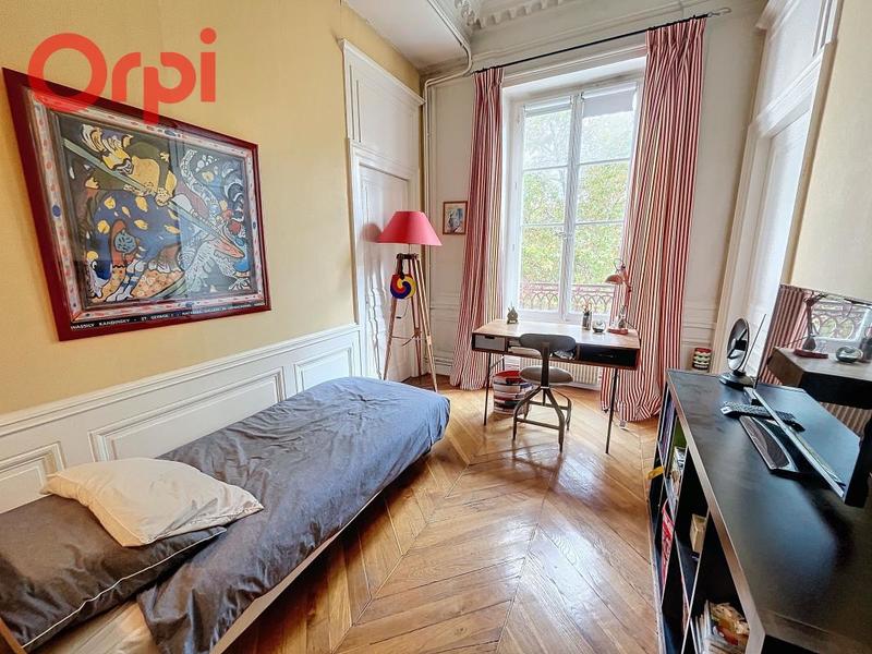 Appartement - 134 m² - 4 pièces