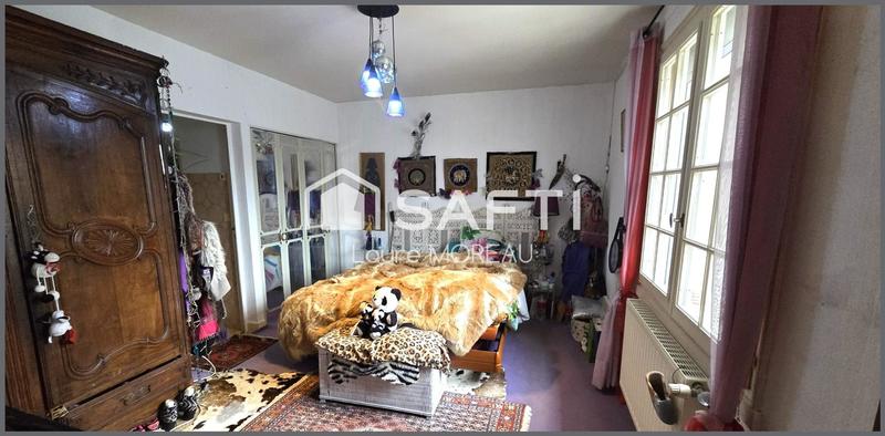 Maison - 220 m² - 8 pièces