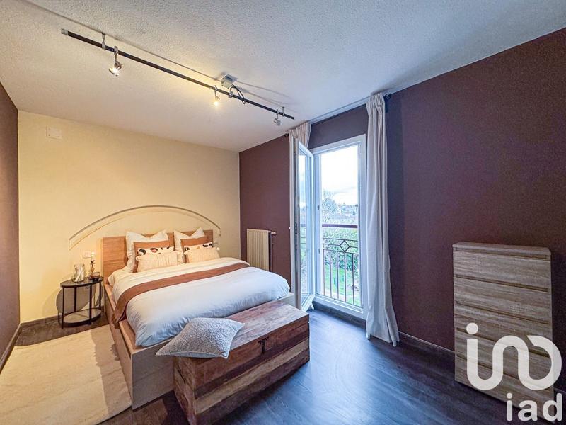 Appartement - 99 m² - 4 pièces