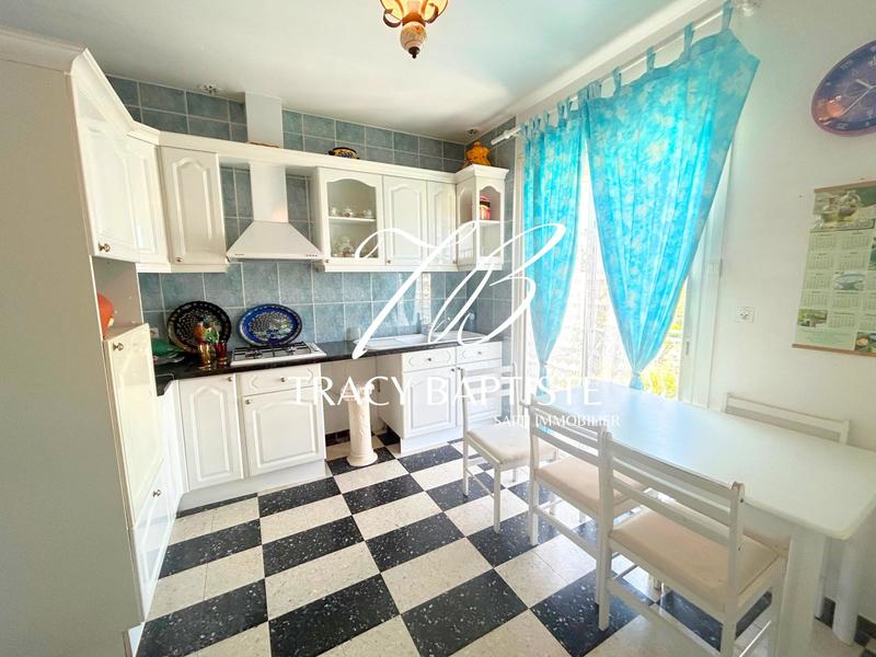 Maison - 145 m² - 6 pièces