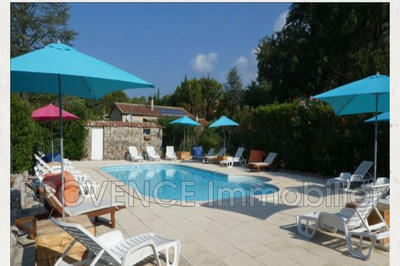 Bastide - 790 m² - 24 pièces