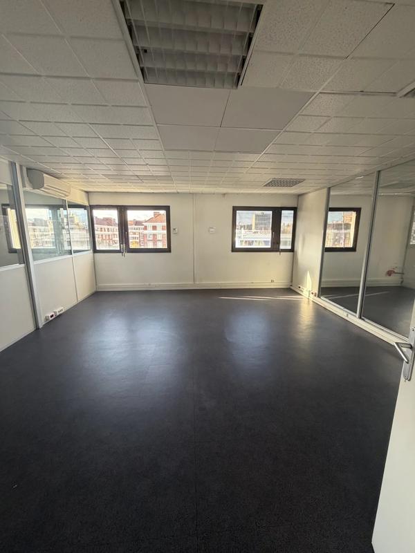 Bureau - 275 m²